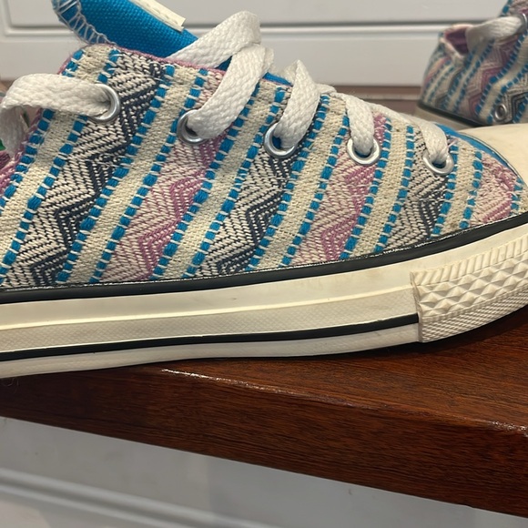 Converse Junior All Star Ox Tribal Girls Canvas Shoes, size 4 - Picture 7 of 8